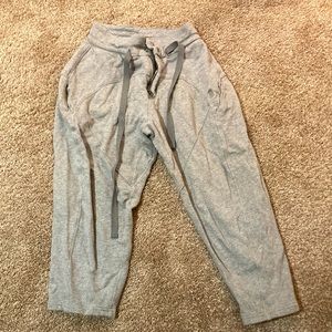Super fun cropped free people sweatpants